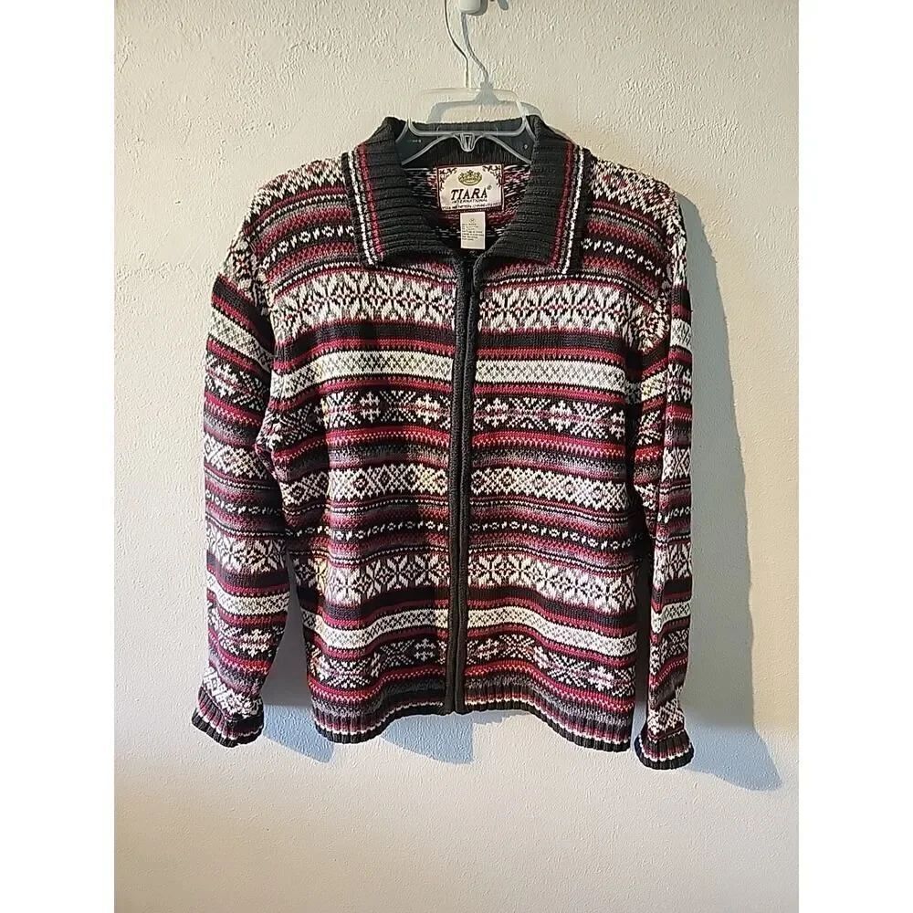 Tiara International Fair Isle cardigan Colorful Christmas Red Gray Zip Sz Medium
